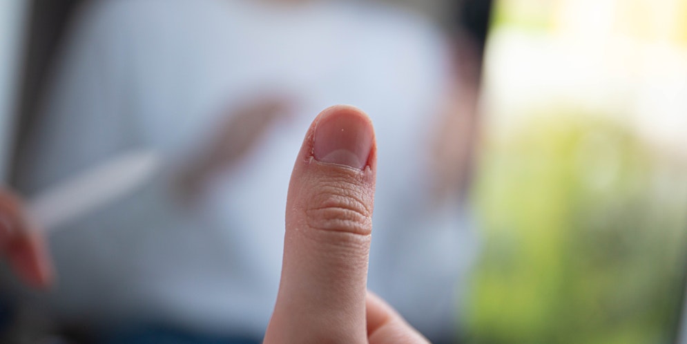 Unghie bluastre o violacee: cause e rimedi
