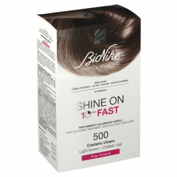 Bionike shine on fast trattamento colorante capelli castanochiaro 500 flacone 60 ml + tubo 60 ml