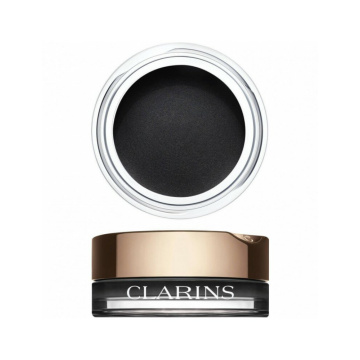 Clarins ombre velvet 06 woman in black